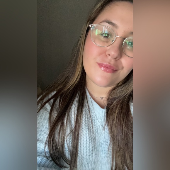 Meet your Posher, Stéphanie - Picture 3 of 3